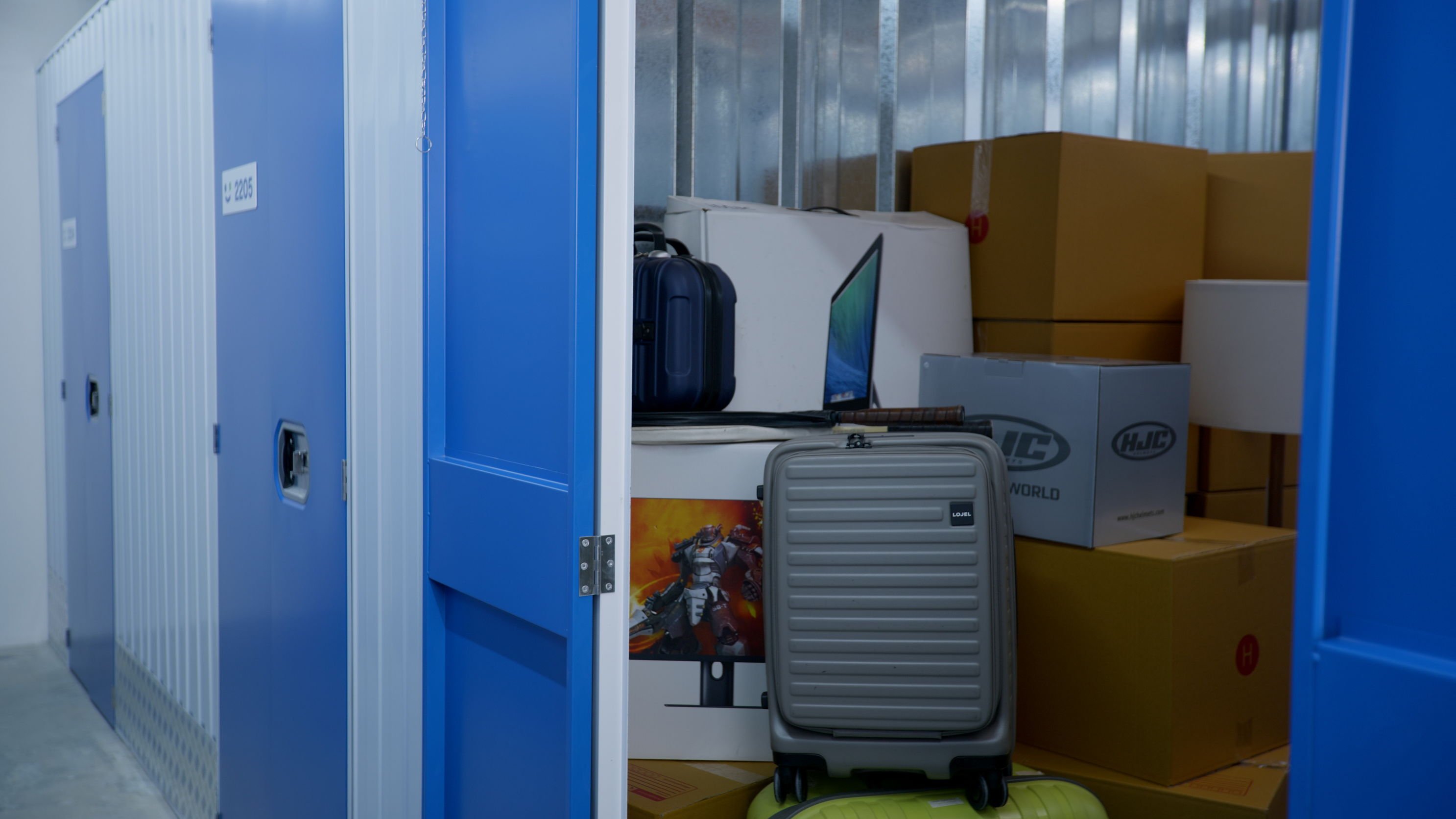 Reclaim Your Apartment: The Benefits of Self-storage